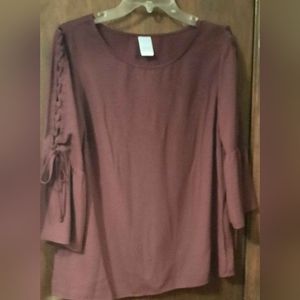 Women's maroon Time and Tru lace up sleeve shirt, size Medium 8-10